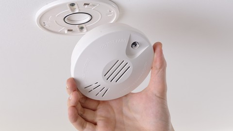 Anlässlich des Rauchwarnmeldertags gibt die Provinzial Tipps zum Verhalten im Brandfall