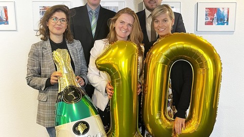 10 Jahre kompetente Unterstützung im Leistungsfall: Der MAXPOOL-Leistungsservice feiert Jubiläum