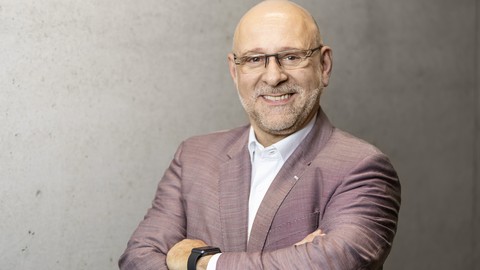 VSAV-Mitgliederversammlung: Vorstand erhält 100 Prozent Zustimmung