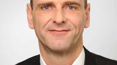 Stabübergabe in der Vertriebsführung