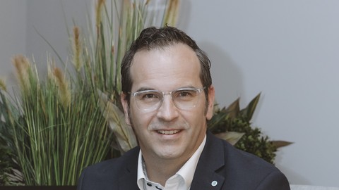 Michael Scheriau wird neuer Finanzvorstand der Versicherungsgruppe die Bayerische:  Staffelstabübergabe zum 1. September 2026