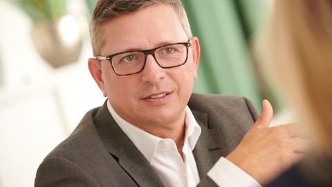 AfW unterzeichnet „Joint Statement“ zur EU-Omnibus-Initiative - Nachhaltigkeitsregulierung: Vermittlerinnen und Vermittler brauchen Substanz statt neuer Lücken