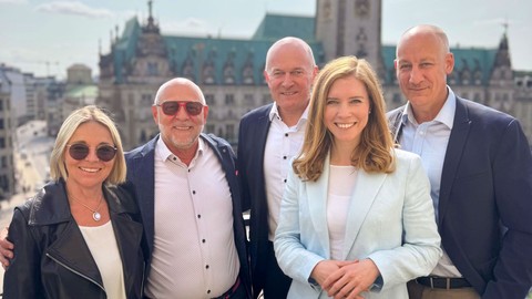 Neue Zusammenarbeit: Hans John Versicherungsmakler GmbH übernimmt CoNav Consulting GmbH & Co. KG