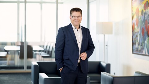 Cyberrisiken im privaten Bereich: Gefahr erkannt – neue Versicherungslösung geschaffen