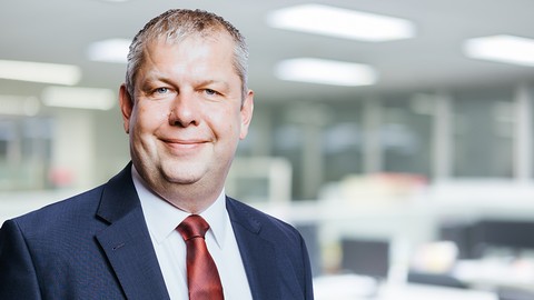 Servicedienstleister Definet bietet Finanzvertrieben neue White-Label-KI-Anwendungen an