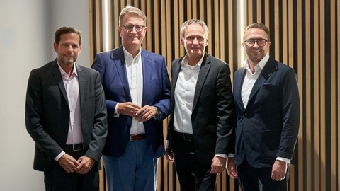 die Bayerische und die BarmeniaGothaer schließen exklusive Vertriebspartnerschaft unter dem Dach der compexx Finanz AG