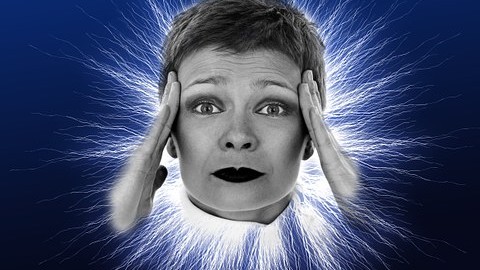 Kunden um zwei Millionen geprellt: Mutmaßliche Anlagebetrüger in Hof vor Gericht | BR.de