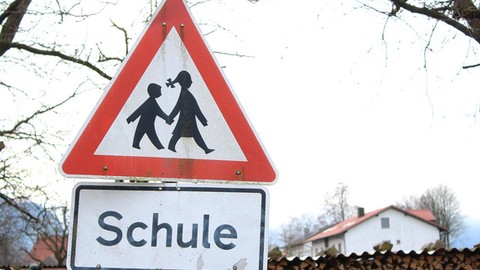 „Finanzwissen ist Allgemeinbildung“ – Streitgespräch über ein neues Schulfach