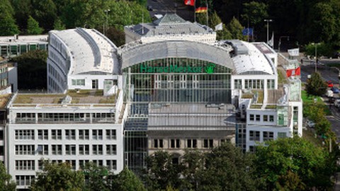 Eine Chance für Kinderschutz-Projekte - Bewerbungsfrist für bundesweiten HanseMerkur Preis für Kinderschutz läuft bis Ende September 2017/50.000 Euro Preisgeld