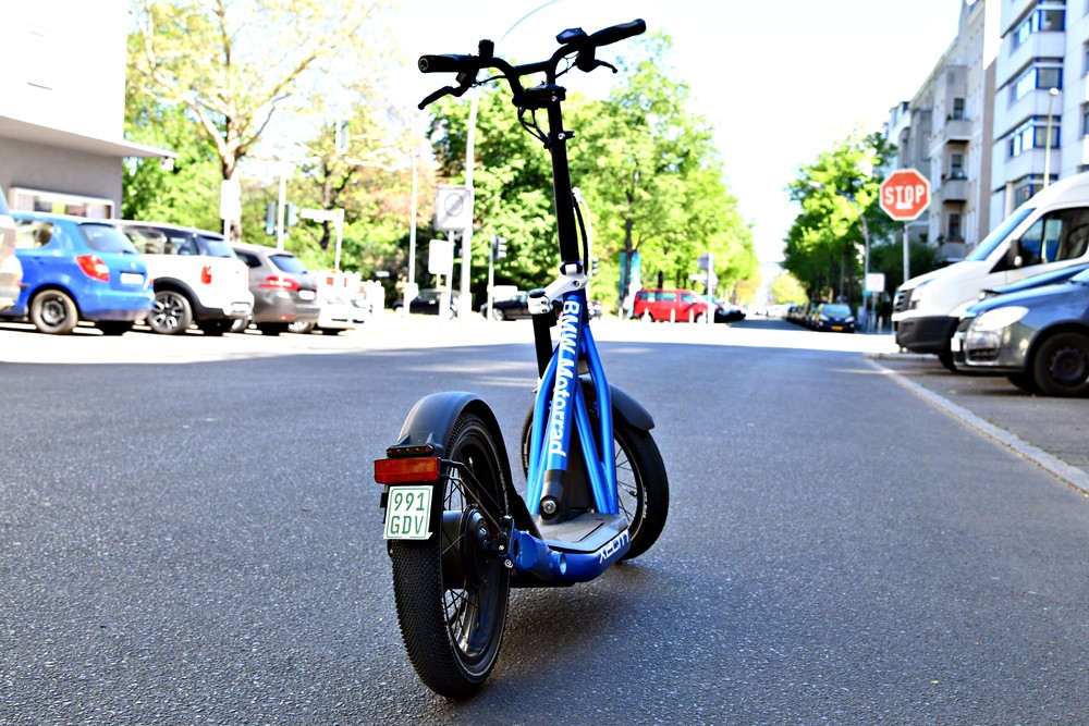 E-Scooter: Provinzial NordWest Konzern mit preisgünstigem Versicherungsschutz für Elektro-Kleinstfahrzeuge