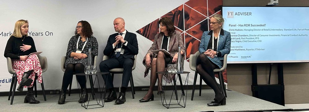 AfW: 10 Jahre Provisionsverbot in Großbritannien - keine Erfolgsstory