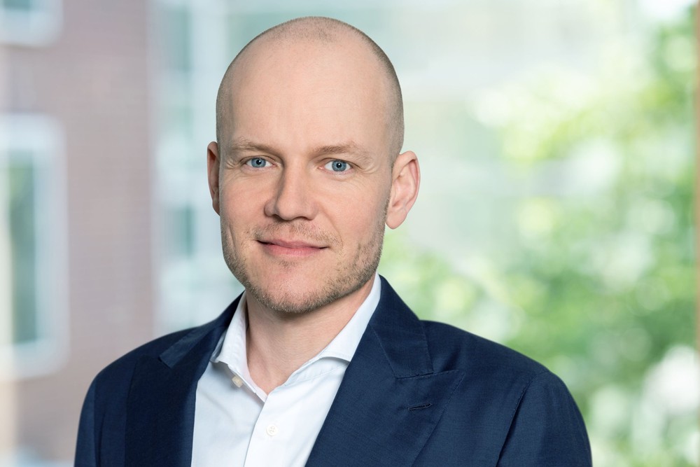 Dr. Marc Daniel Zimmermann wird Sachversicherungs-Vorstand bei AXA Deutschland