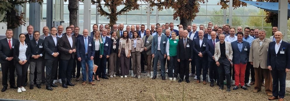 Bonner Spitzentreffen fordert Reform der Altersvorsorge, gleiche Wettbewerbsbedingungen und weniger Regulatorik