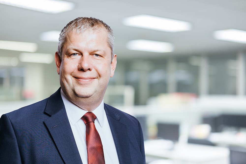 Servicedienstleister Definet bietet Finanzvertrieben neue White-Label-KI-Anwendungen an