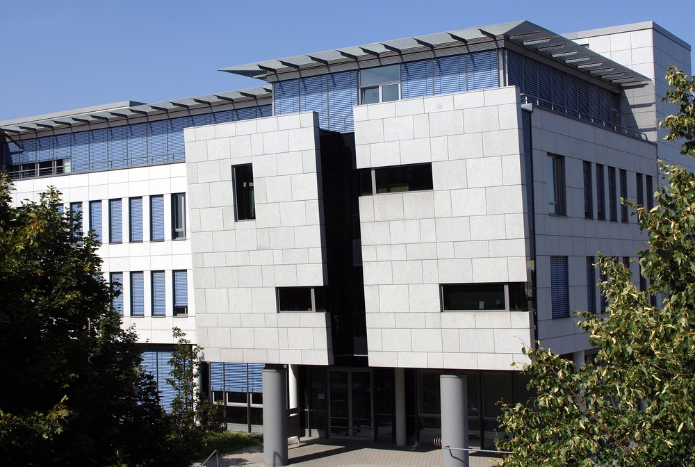 R+V veröffentlicht Berichte zur Solvenz- und Finanzlage:  Bedeckungsquote der R+V Lebensversicherung AG beträgt 410 % 