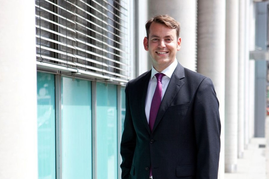 Netfonds setzt digitalen Webservice mit Bankhaus Metzler um