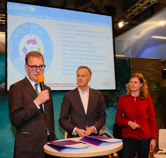 v.l.n.r. Norbert Fiebig (DRV), Gerben Hardemann, (Niederländischer Reiseverband ANVR), Antje Monshausen (Tourism Watch, Brot für die Welt - Evangelischer Entwicklungsdienst)